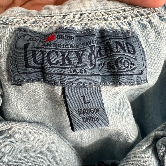Lucky Brand Embroidered Chambray Button Down Top Size L - Picture 3 of 14